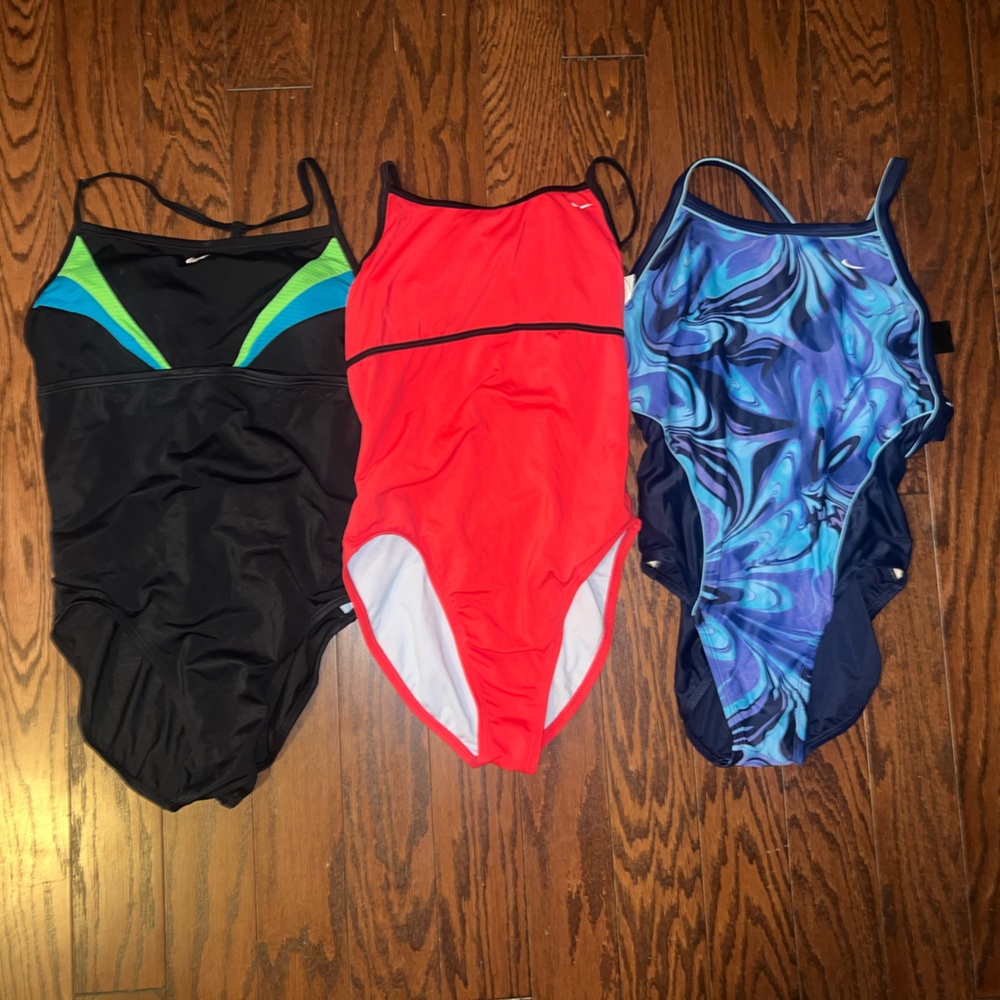 Womens Nike Swim Suits - lot of 3 Size Medium